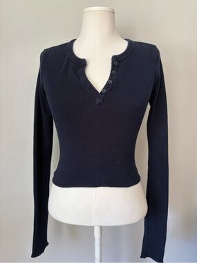 Brandy Melville Navy One Size Henley Long Sleeve Top Ribbed Fitted Stretch